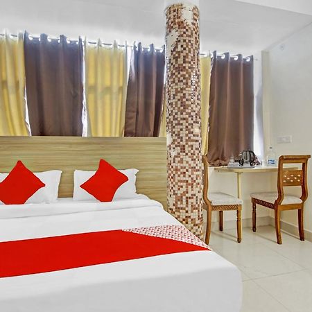 Oyo Flagship 80772 Hotel The Grand Rdc Ghaziabad Exteriör bild