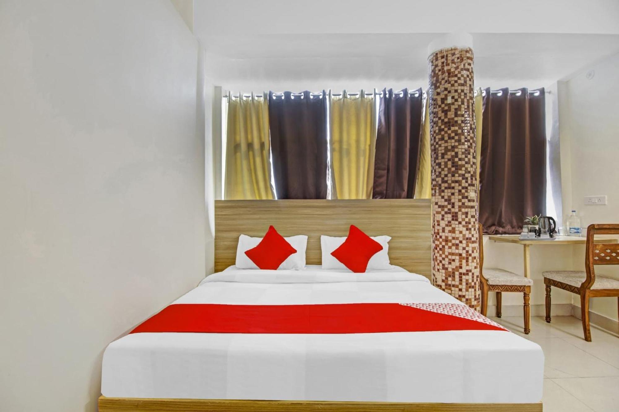 Oyo Flagship 80772 Hotel The Grand Rdc Ghaziabad Exteriör bild