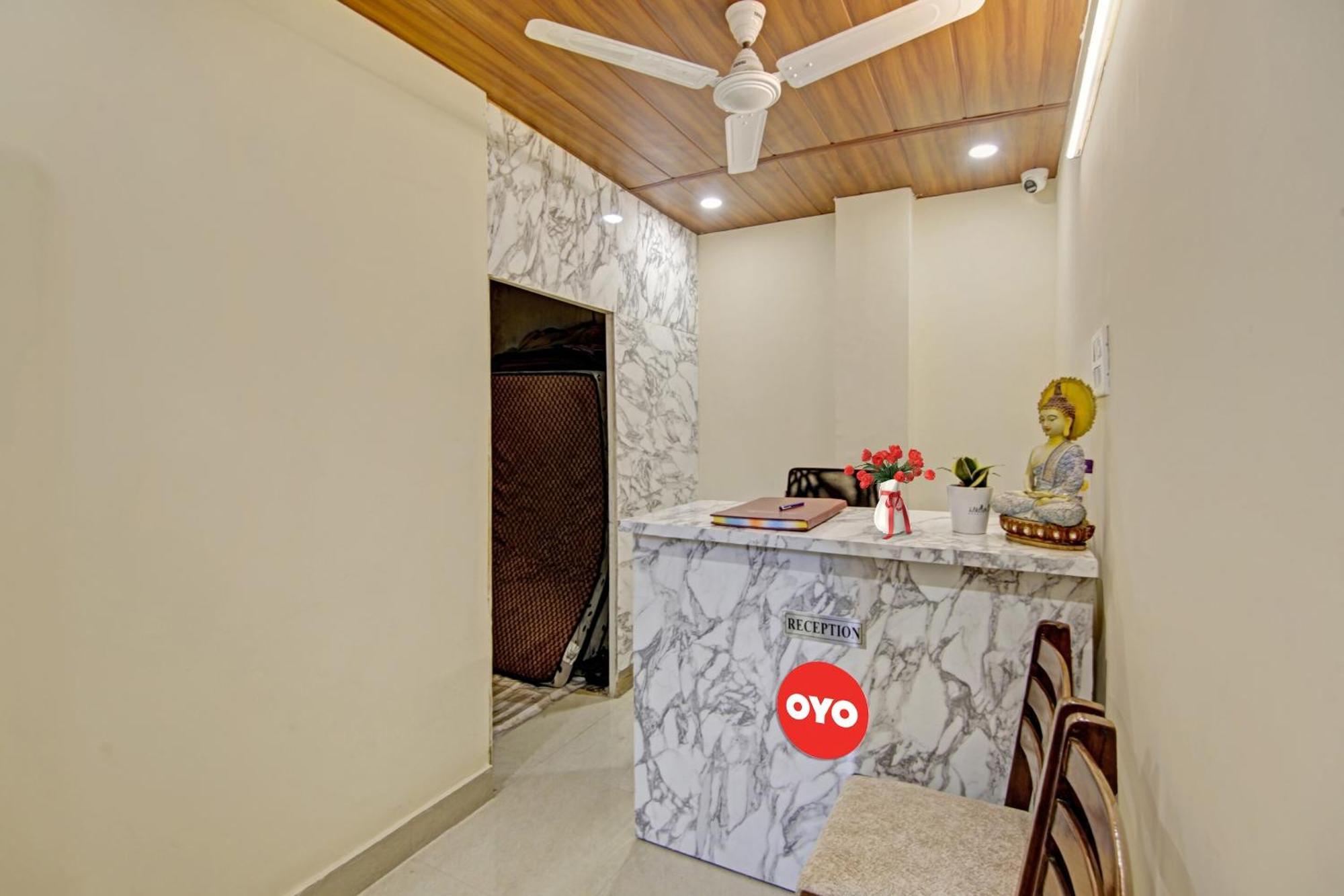 Oyo Flagship 80772 Hotel The Grand Rdc Ghaziabad Exteriör bild