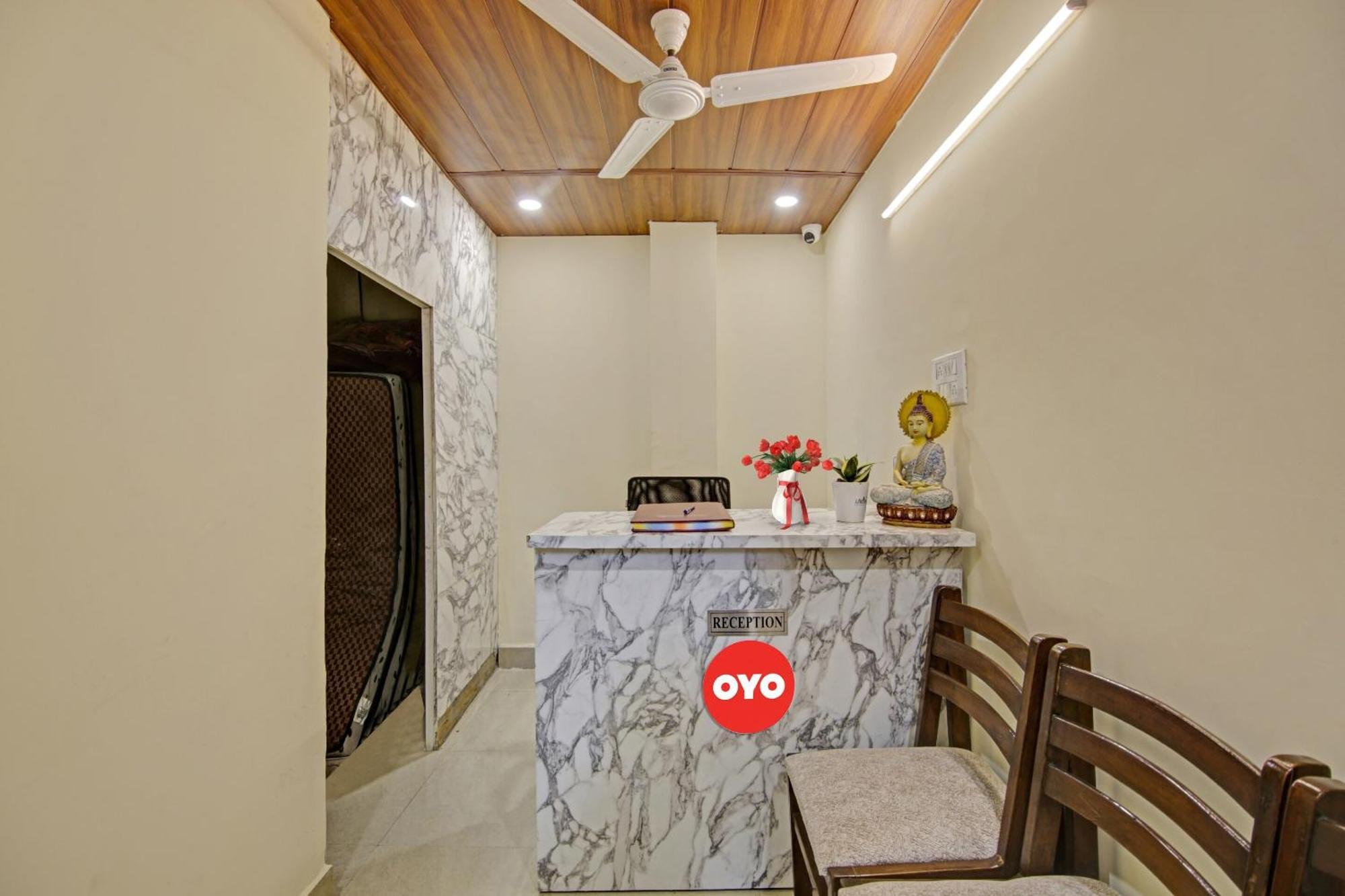 Oyo Flagship 80772 Hotel The Grand Rdc Ghaziabad Exteriör bild