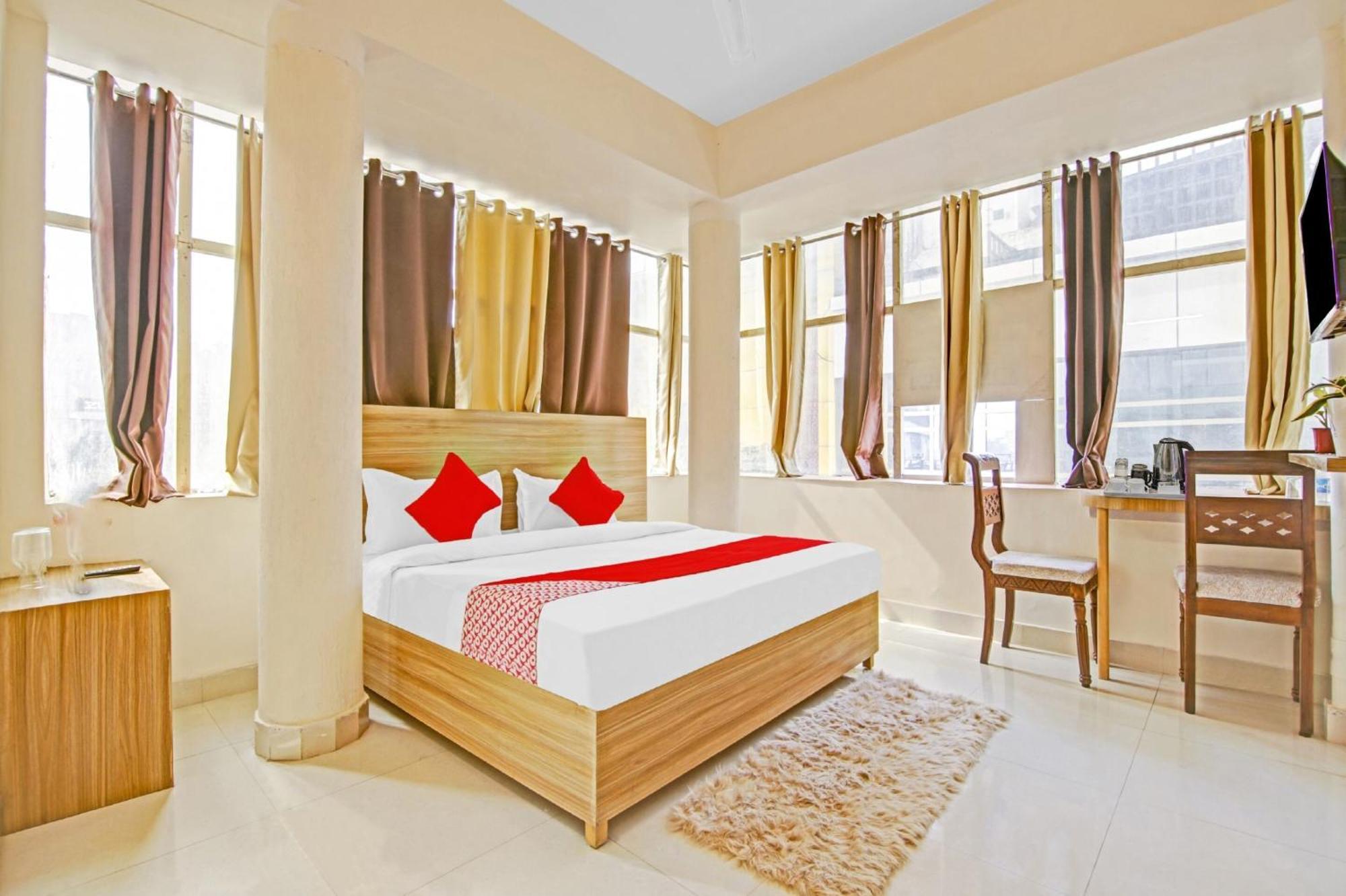 Oyo Flagship 80772 Hotel The Grand Rdc Ghaziabad Exteriör bild